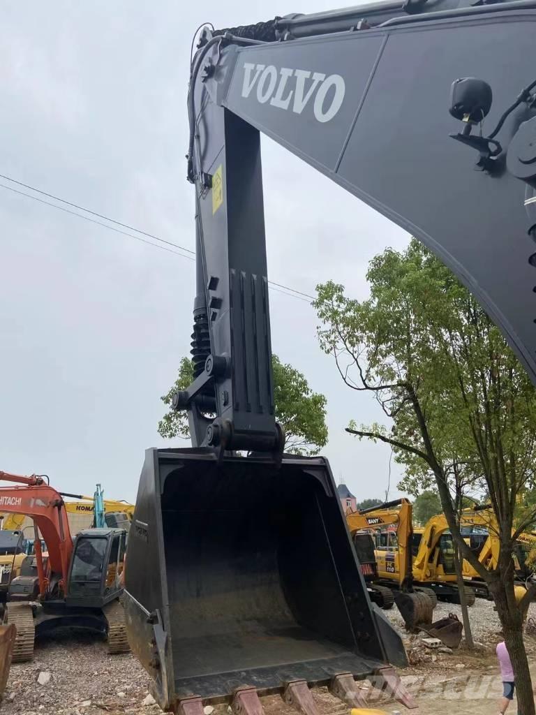 Volvo EC210D Crawler excavators