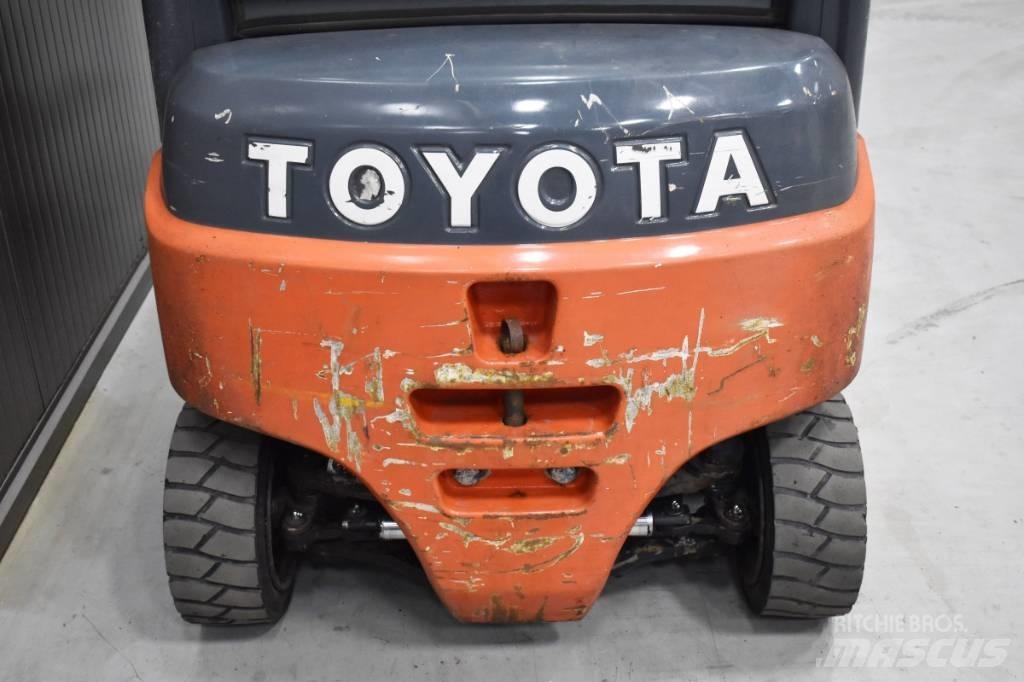 Toyota 8FBM16T Electric forklift trucks