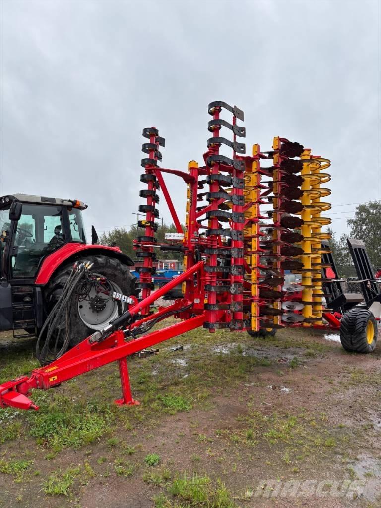 Väderstad Carrier625 Disc harrows