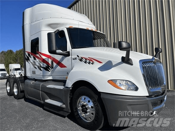 International LT Tractor Units