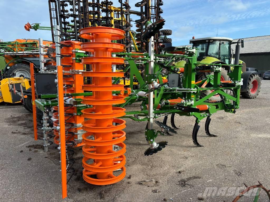 Amazone CENIO 4000-2 Cultivators