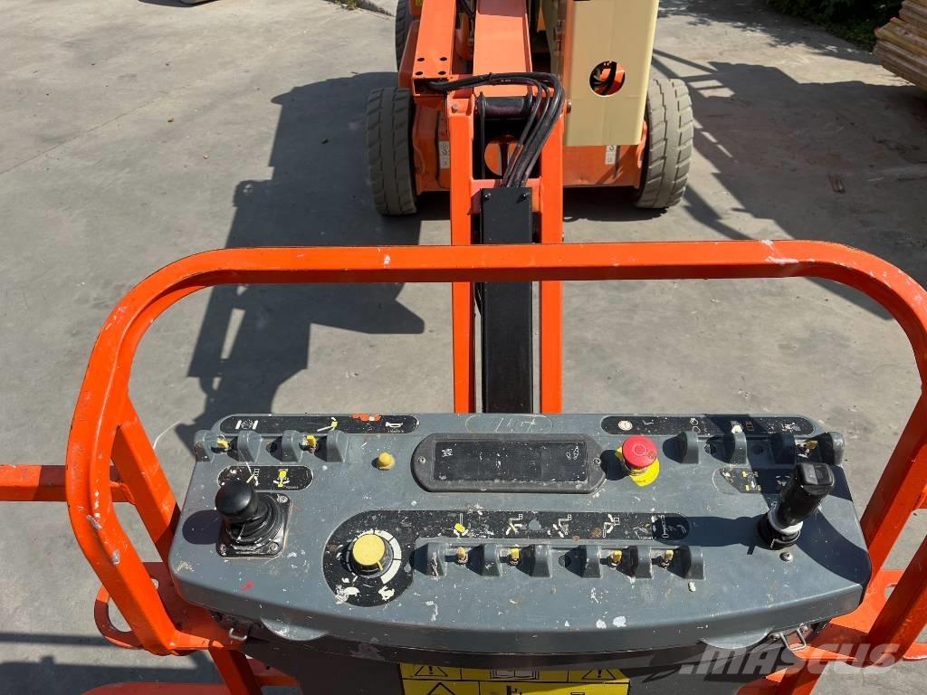 JLG E 450 AJ Articulated boom lifts
