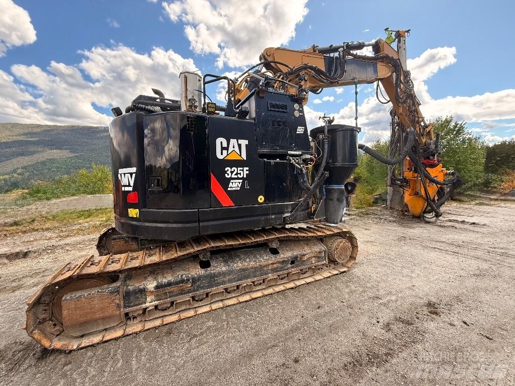 CAT 325 FL CR Special excavators