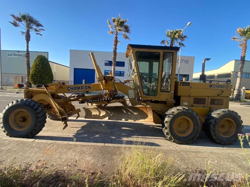 Champion 720 A Graders
