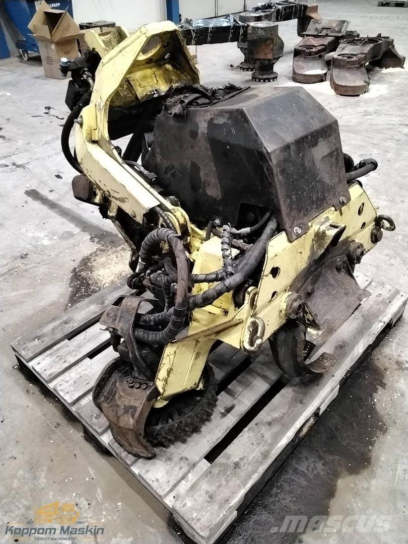 John Deere H754 Harvester heads