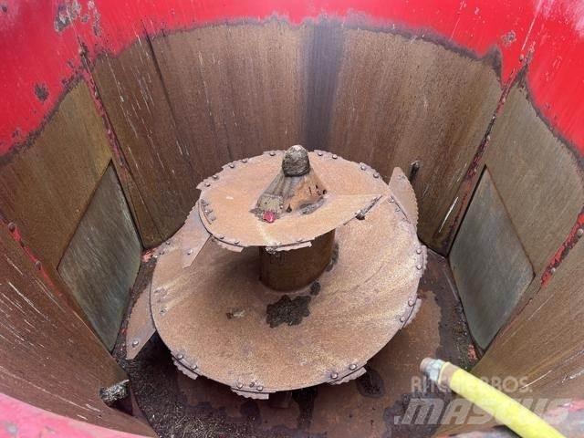 Peecon VME 120 Mixer feeders
