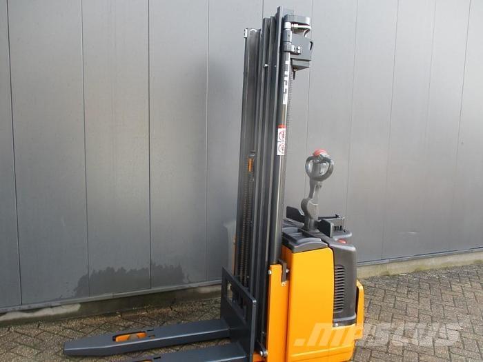 Still EGV S14 Pedestrian stacker
