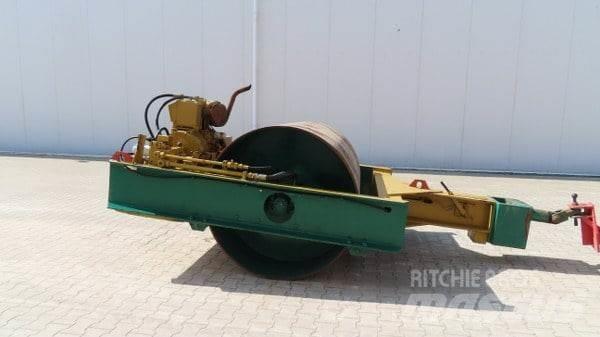 Vibromax W 501 Towed vibratory rollers