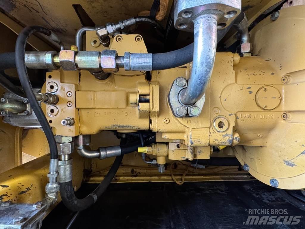 CAT M 318 C Wheeled excavators