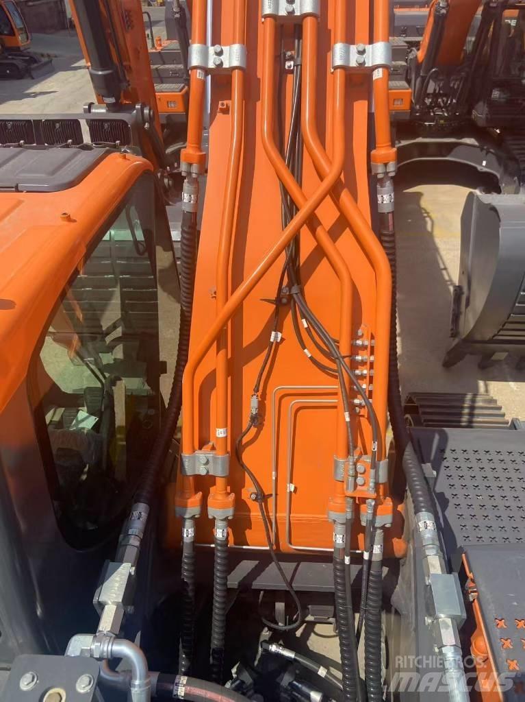Develon DX 400 Crawler excavators