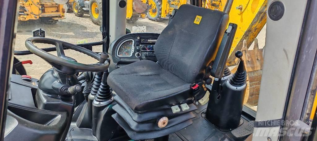 JCB 3 CX Backhoe loaders