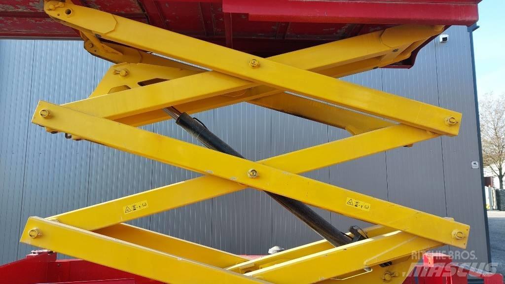 Genie GS 2669 RT Scissor lifts