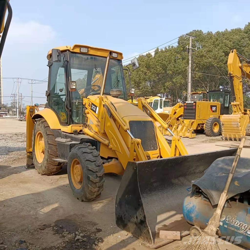 JCB 3CX Backhoe loaders