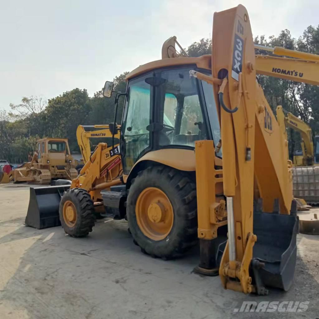 JCB 3CX Backhoe loaders