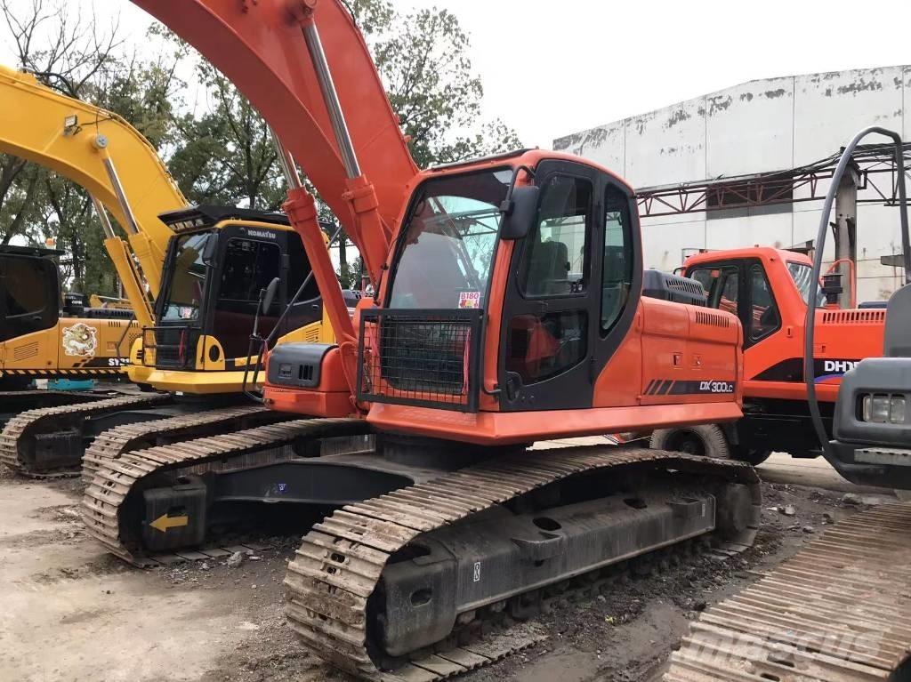 Doosan DX 300 Crawler excavators