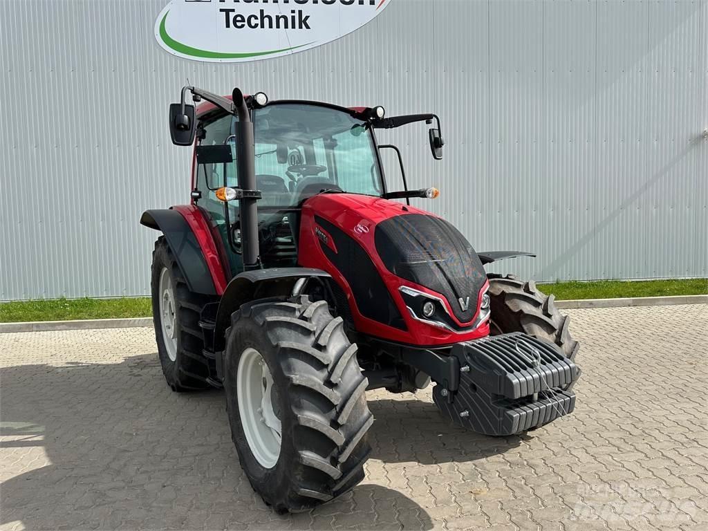 Valtra A105 MH Tractors