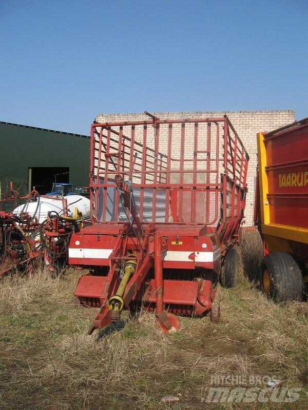 Pöttinger Trend Self loading trailers