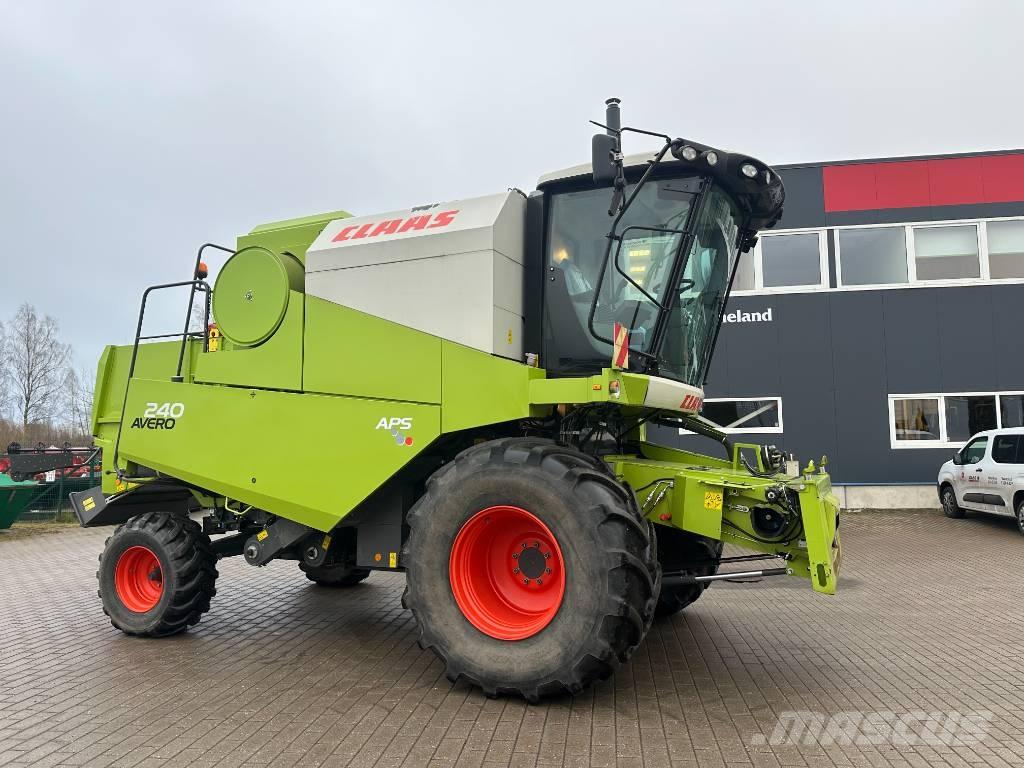 CLAAS Avero 240 Combine harvesters