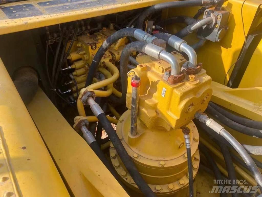 Komatsu PC 400 LC-8 Crawler excavators
