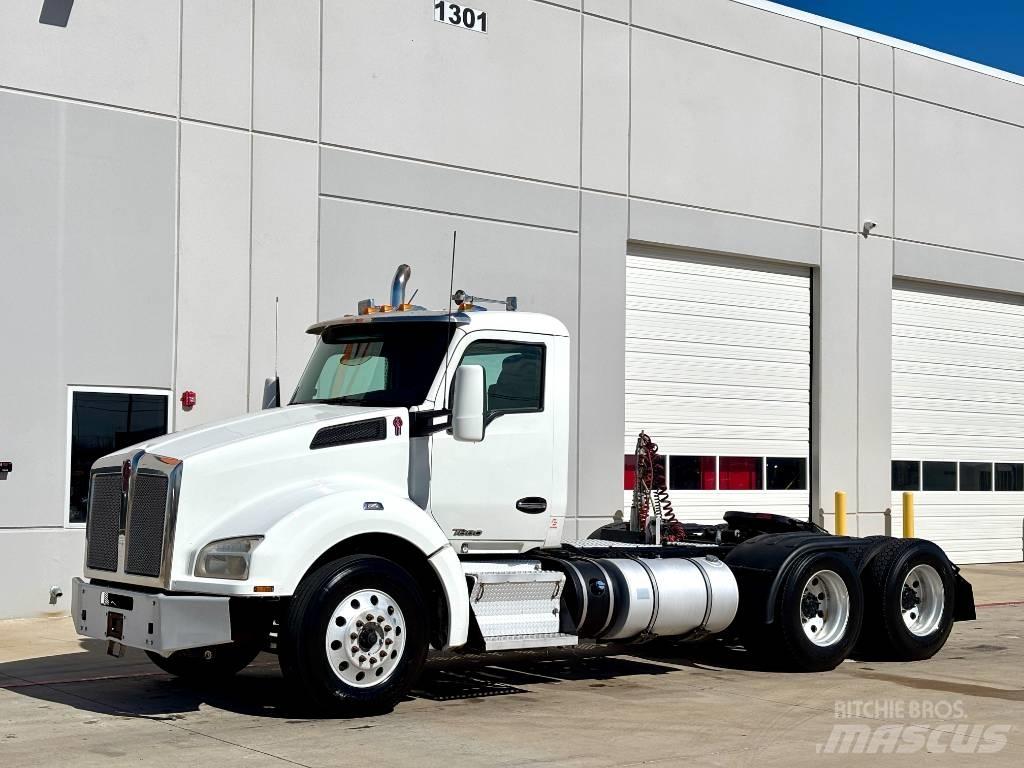 Kenworth T 880 Tractor Units