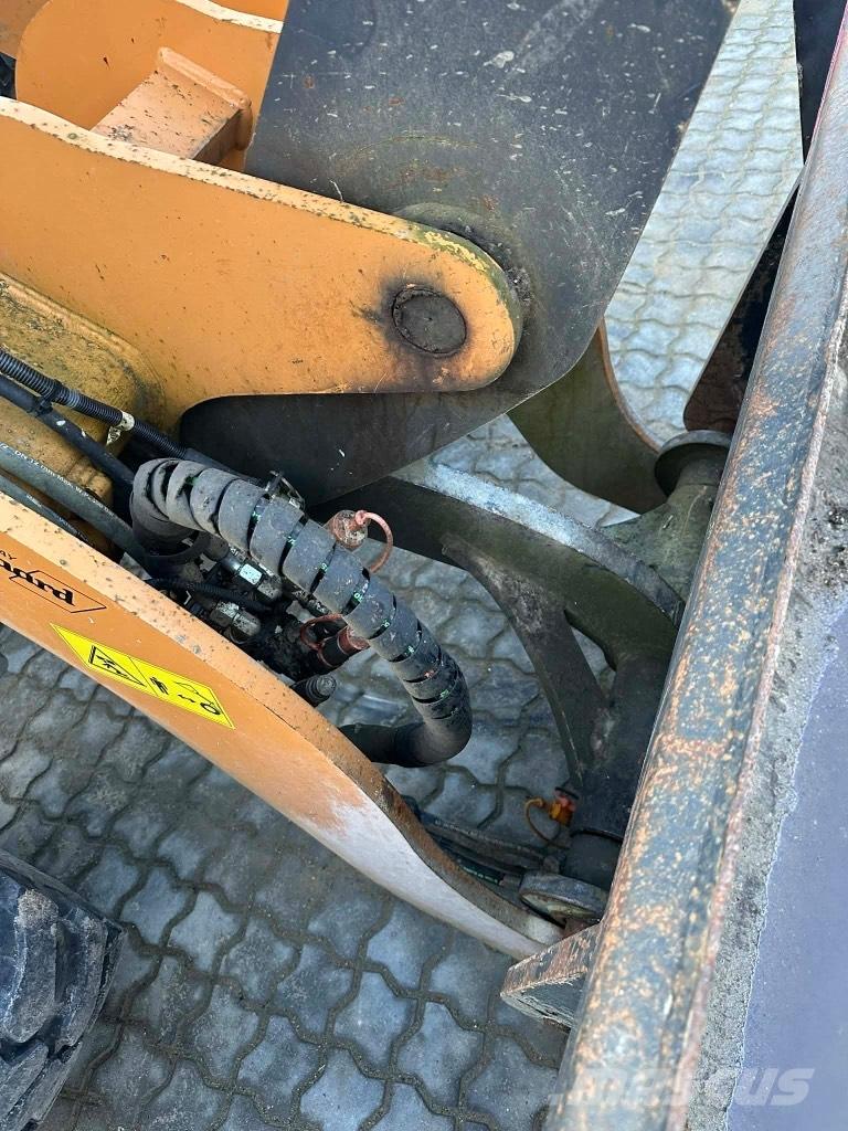 CASE 321 F Wheel loaders