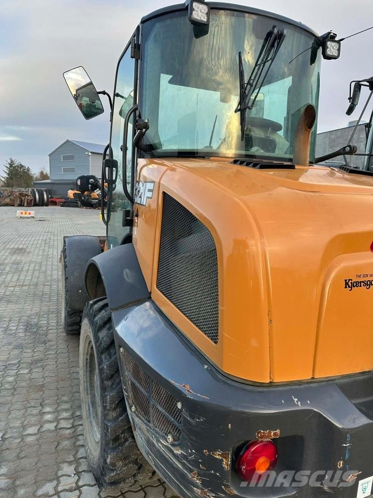 CASE 321 F Wheel loaders