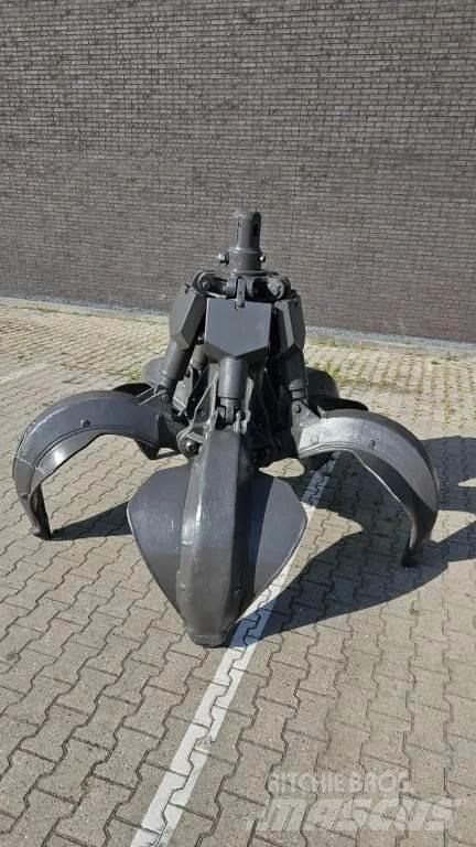Fuchs HDMS Grapples