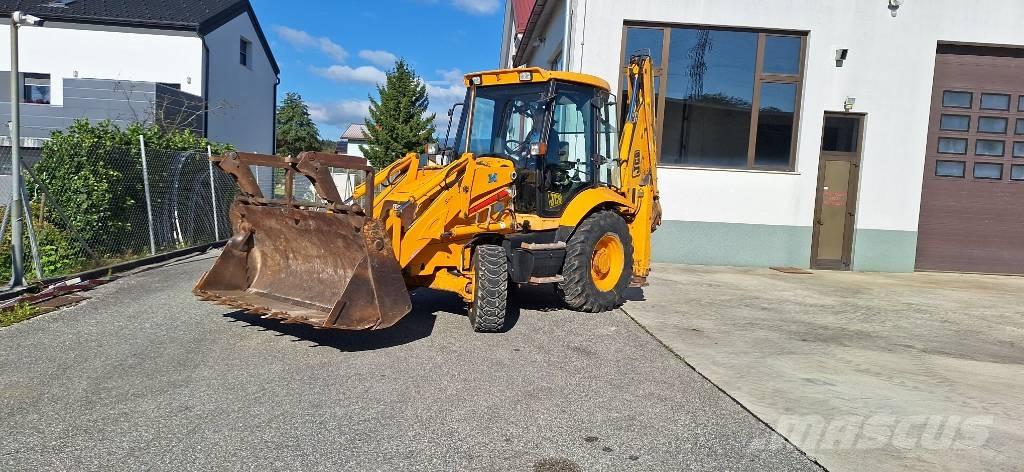 JCB 3 CX Backhoe loaders