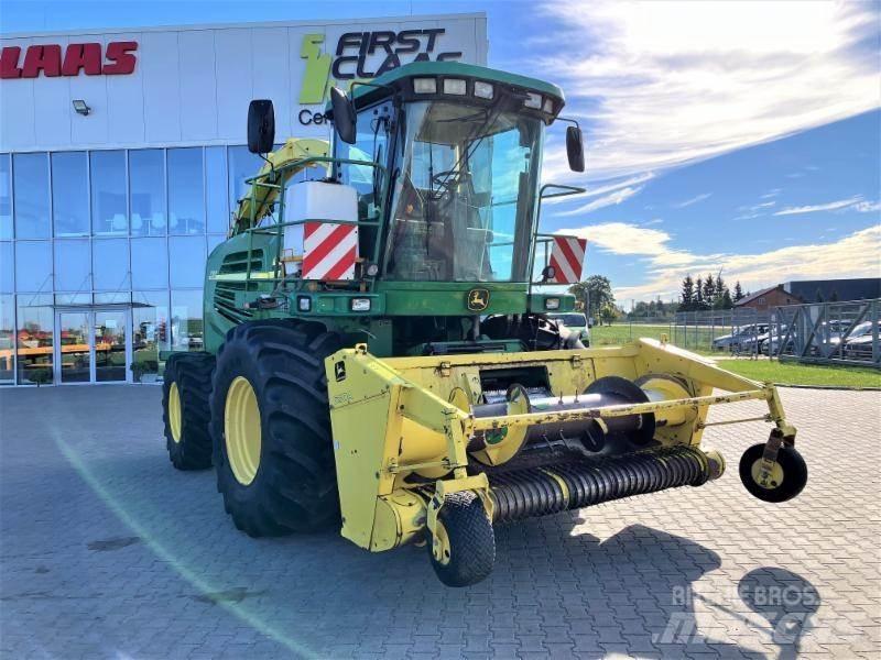 John Deere 7300 Self-propelled foragers