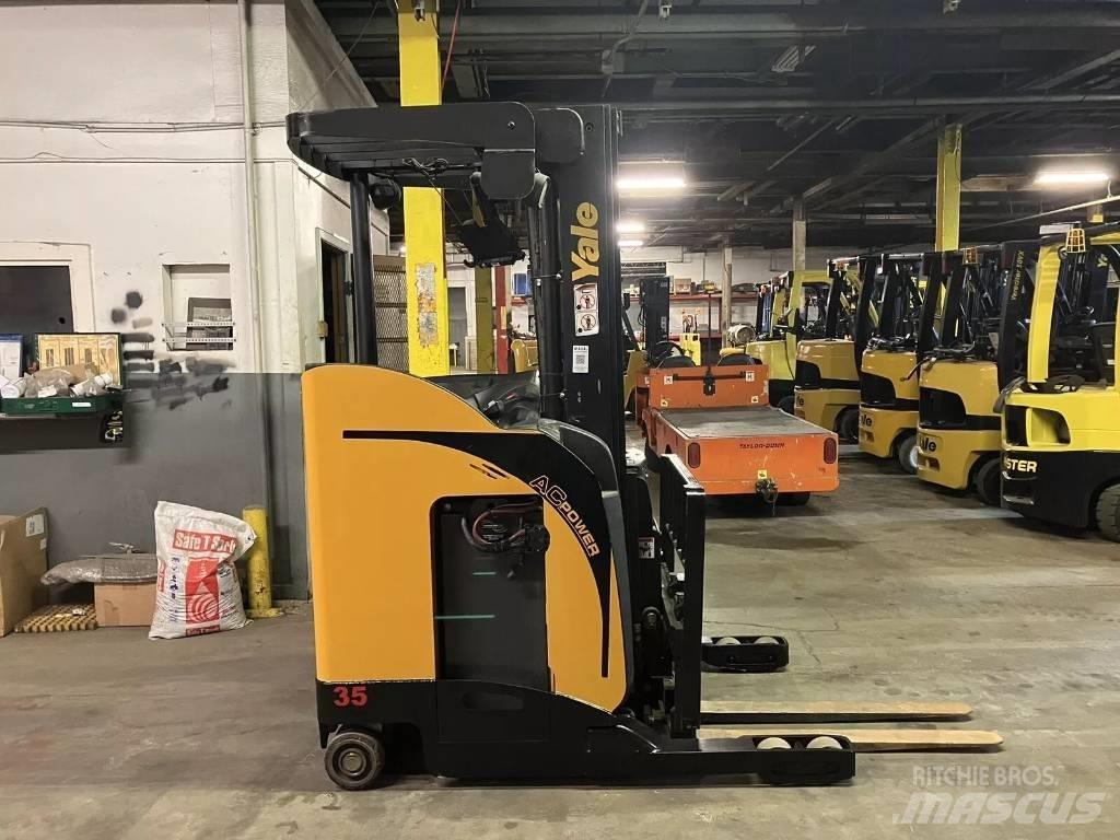 Yale NR035 Reach trucks