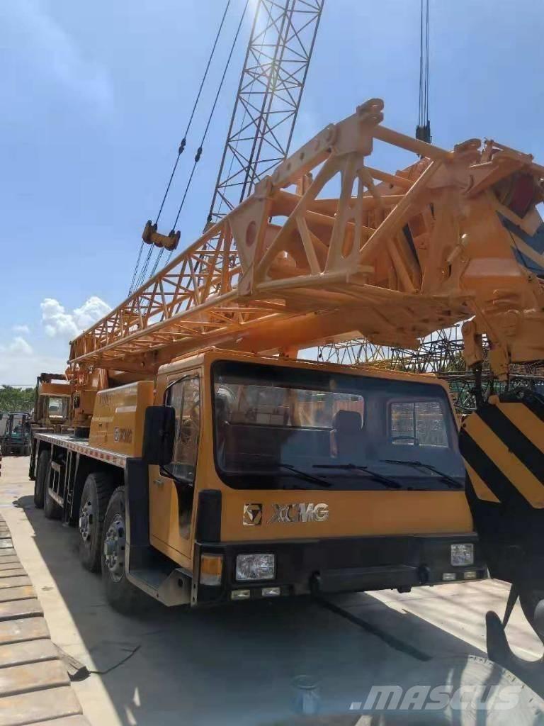 XCMG 50 Tracked cranes