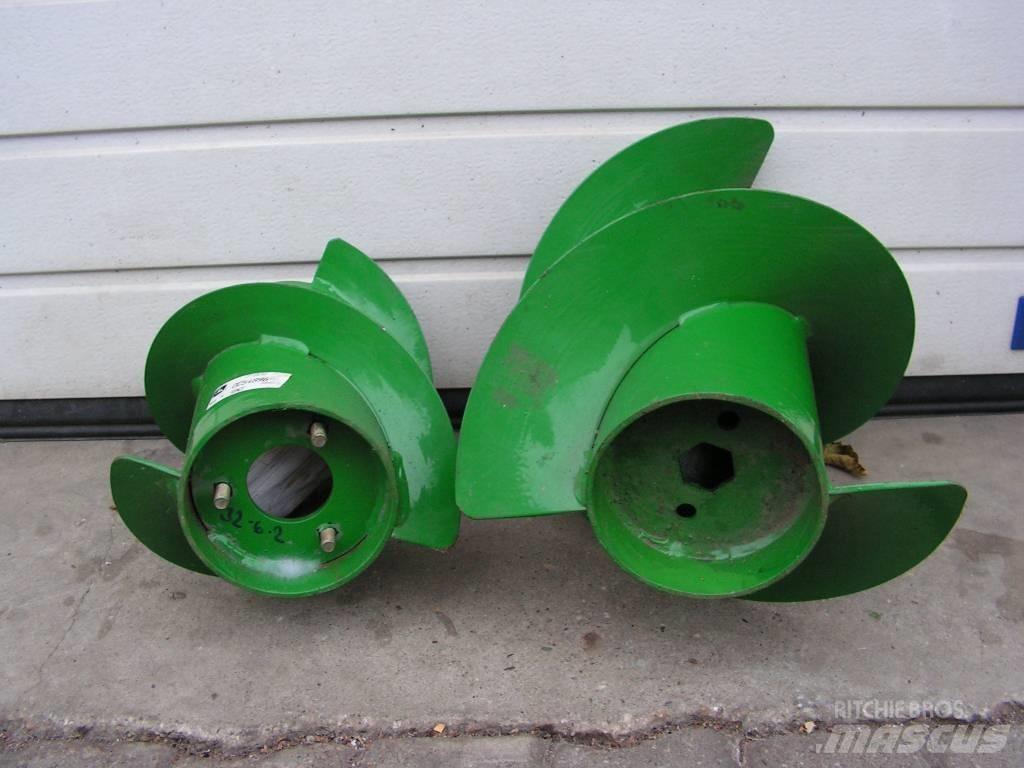 John Deere 592 Chassis and suspension