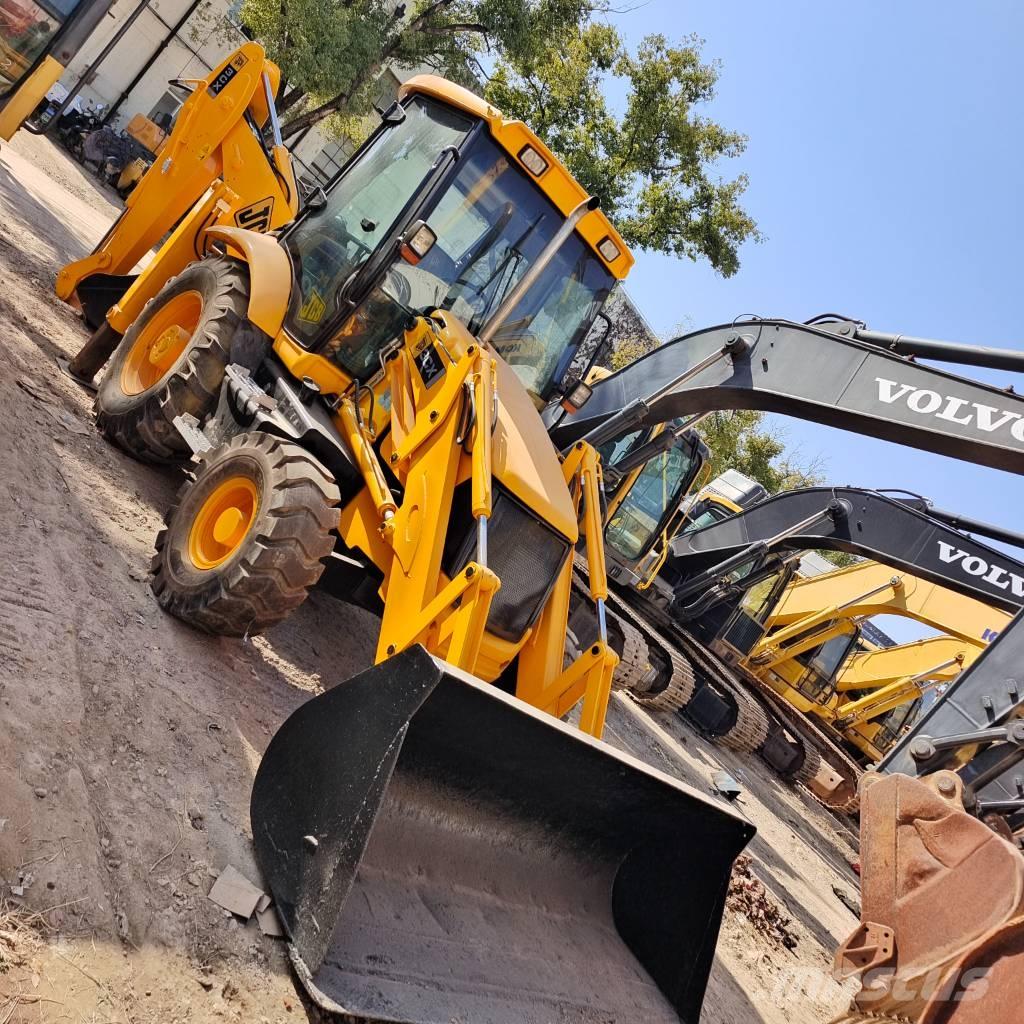 JCB 3CX Backhoe loaders