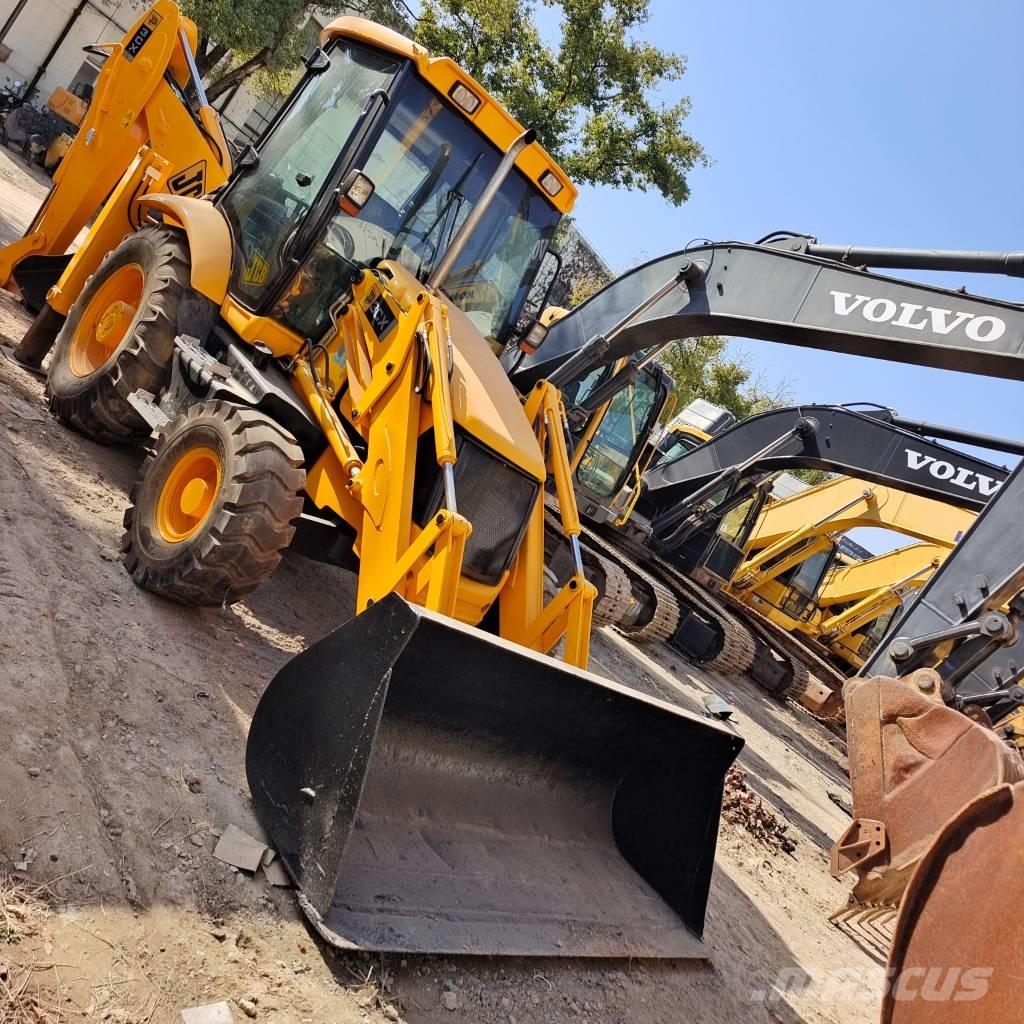 JCB 3CX Backhoe loaders