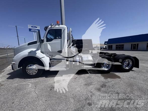 Kenworth T880 Tractor Units