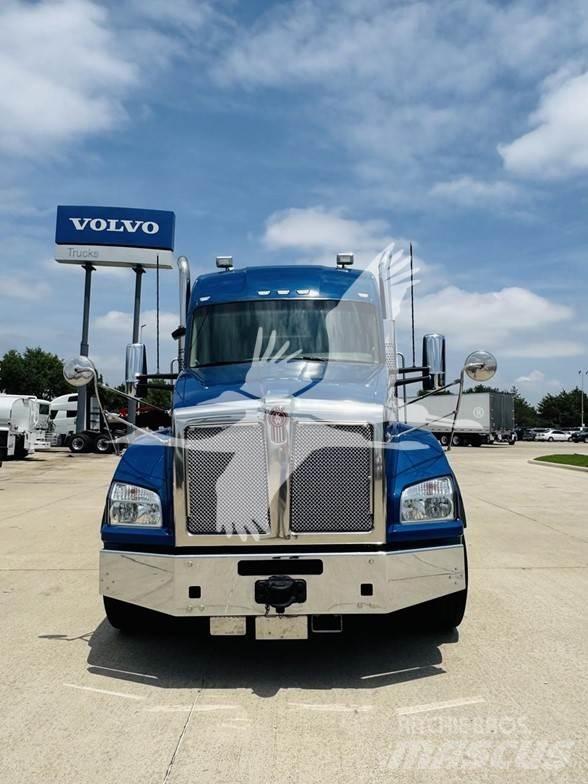 Kenworth T880 Tractor Units