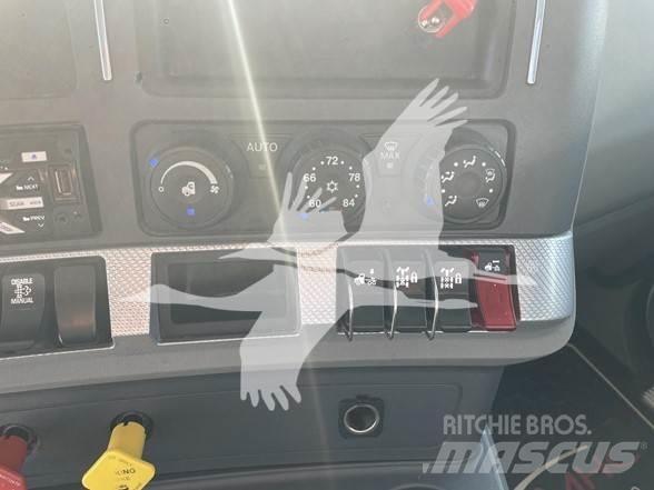 Kenworth T880 Tractor Units