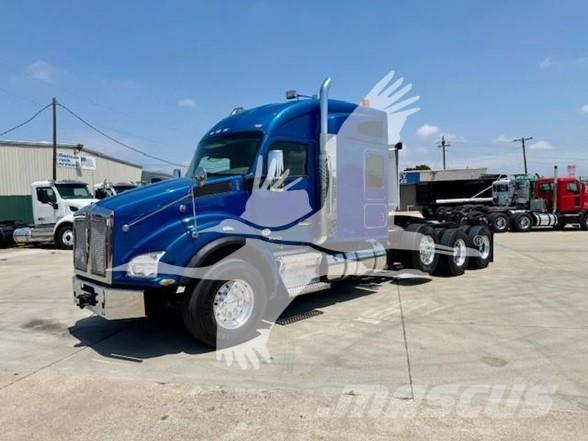 Kenworth T880 Tractor Units