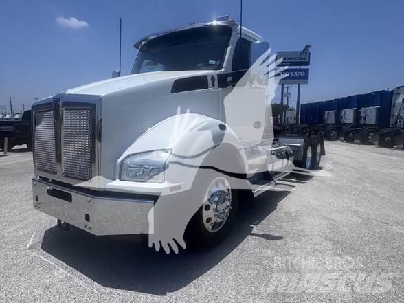 Kenworth T880 Tractor Units
