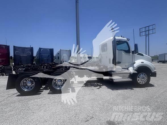 Kenworth T880 Tractor Units