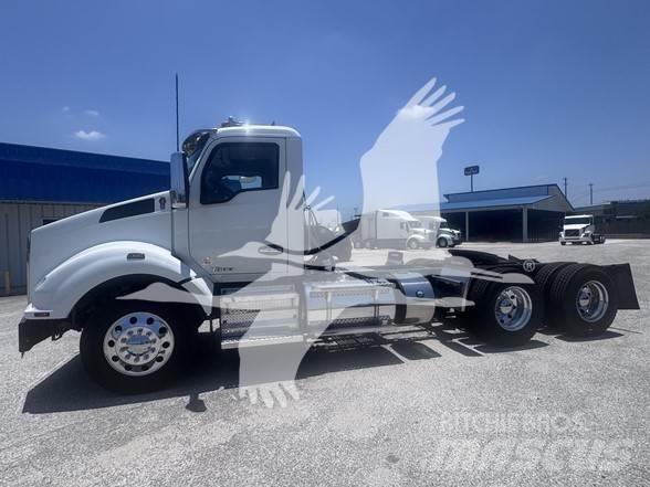 Kenworth T880 Tractor Units