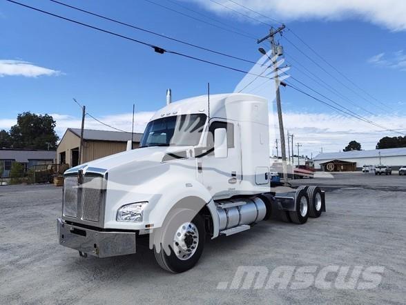 Kenworth T880 Tractor Units