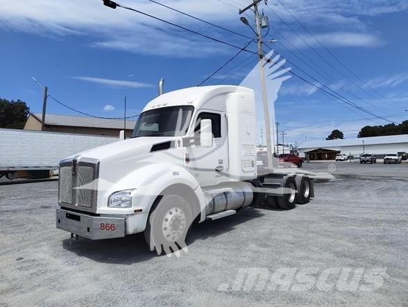 Kenworth T880 Tractor Units