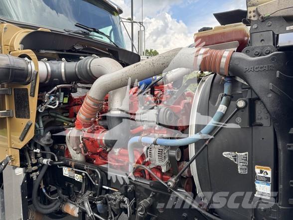 Kenworth W900 Tractor Units