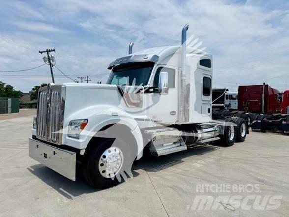 Kenworth W990 Tractor Units
