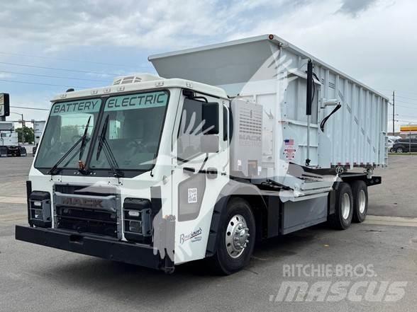 Mack LR64 Construction - Others