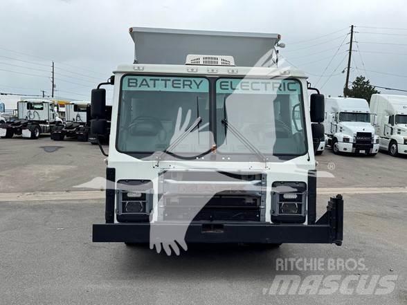 Mack LR64 Construction - Others