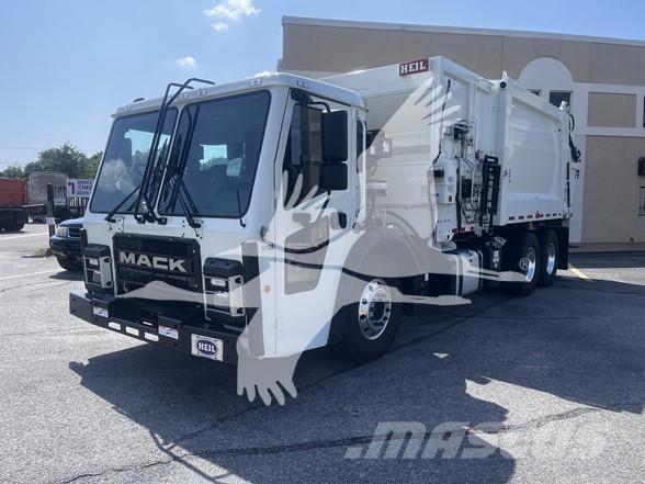Mack LR64R Waste trucks
