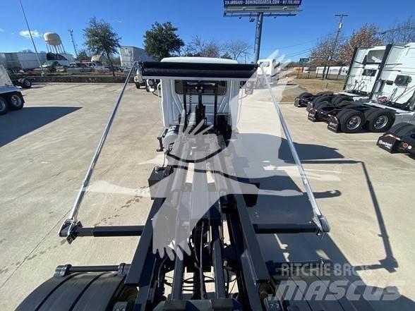 Mack MD6 Construction - Others