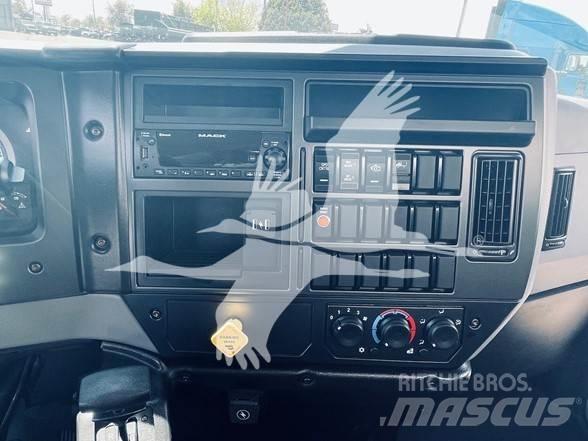 Mack MD6 Construction - Others